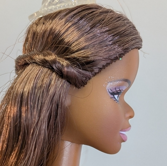 Barbie | 2005 Rapunzel's Wedding Black AA Barbie, 1994 & 1999 Gowns - Picture 4 of 15